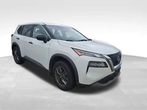 More photos of 2023 Nissan Rogue S at Gregg Young Toyota of Ottumwa, IA