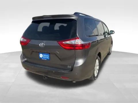 More photos of 2017 Toyota Sienna XLE at Gregg Young Toyota of Ottumwa, IA