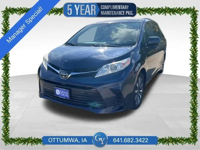 Blue 2019 Toyota Sienna LE for sale in Ottumwa, IA