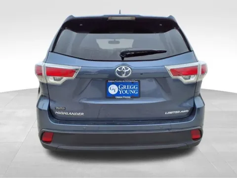 More photos of 2016 Toyota Highlander at Gregg Young Toyota of Columbus, NE