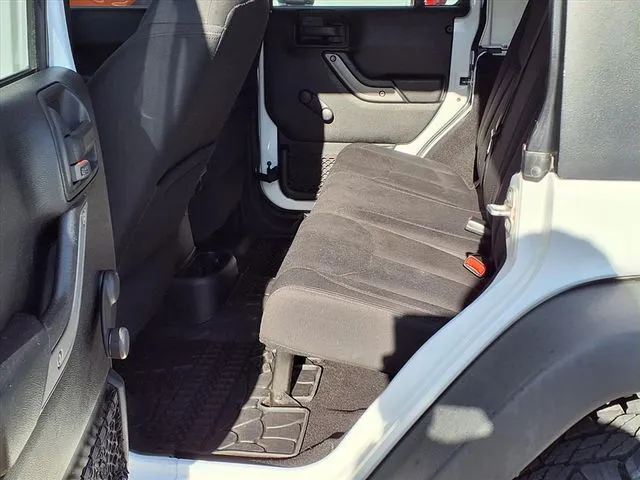 2018 Jeep Wrangler Unlimited Sport photo 4