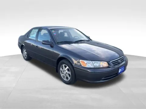 More photos of 2000 Toyota Camry LE at Gregg Young Toyota of Columbus, NE