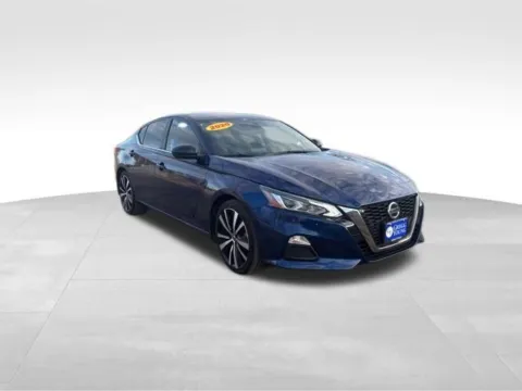More photos of 2020 Nissan Altima 2.5 SR at Gregg Young Toyota of Columbus, NE