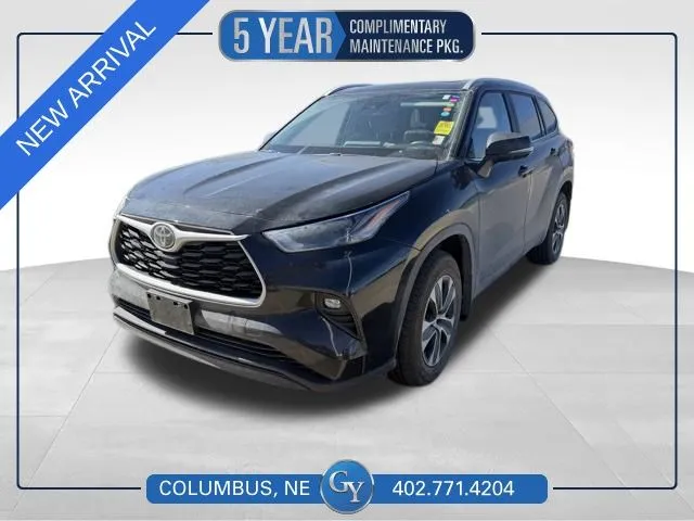 Black 2023 Toyota Highlander XLE for sale in Columbus, NE