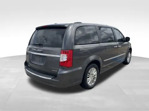More photos of 2015 Chrysler Town & Country Limited at Gregg Young Toyota of Columbus, NE