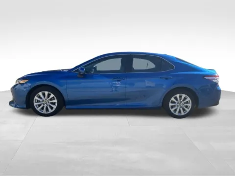 More photos of 2020 Toyota Camry LE at Gregg Young Toyota of Columbus, NE
