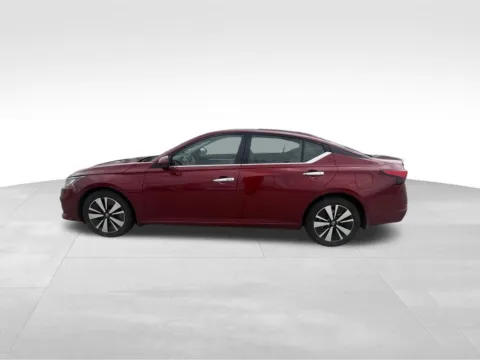More photos of 2019 Nissan Altima 2.5 SL at Gregg Young Toyota of Columbus, NE