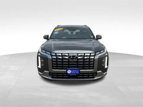 More photos of 2024 Hyundai Palisade Calligraphy at Gregg Young Toyota of Columbus, NE
