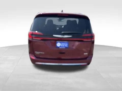 More photos of 2022 Chrysler Pacifica Touring L at Gregg Young Chevrolet GMC Atlantic, IA