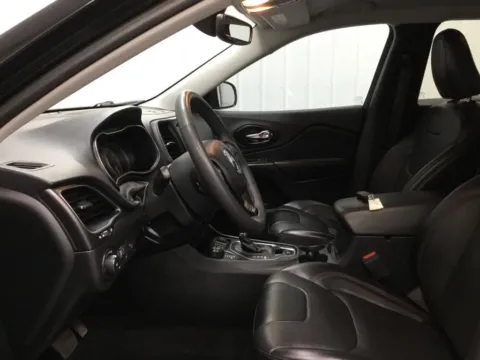 More photos of 2022 Jeep Cherokee Trailhawk at Gregg Young Chevrolet GMC Atlantic, IA