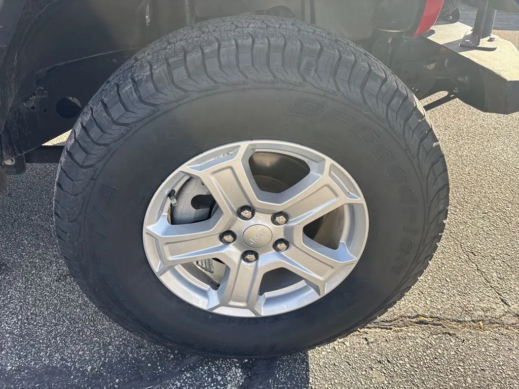 2018 Jeep Wrangler Unlimited Sport S photo 4