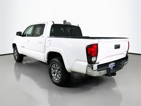 More photos of 2019 Toyota Tacoma SR5 at CarLink Fort Myers, FL