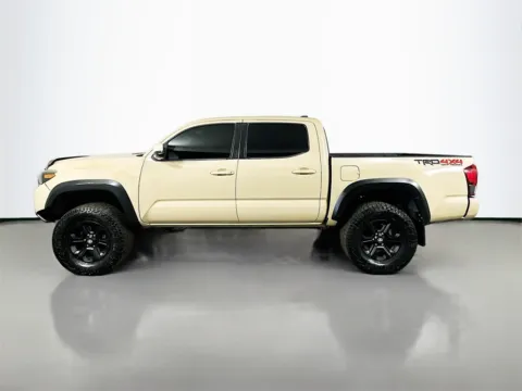 More photos of 2019 Toyota Tacoma TRD Off-Road at CarLink Fort Myers, FL