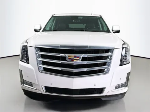Photos of 2020 Cadillac Escalade Premium Luxury for sale in Fort Myers, FL at CarLink Fort Myers