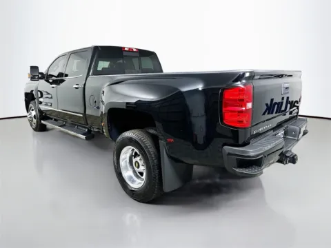 More photos of 2019 Chevrolet Silverado 3500HD High Country at CarLink Fort Myers, FL