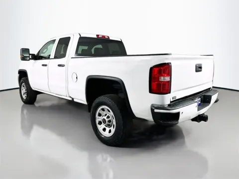 More photos of 2017 GMC Sierra 2500HD at CarLink Fort Myers, FL