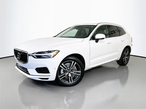 Another view of 2018 Volvo XC60 T6 Momentum for sale in Fort Myers, FL at CarLink Fort Myers