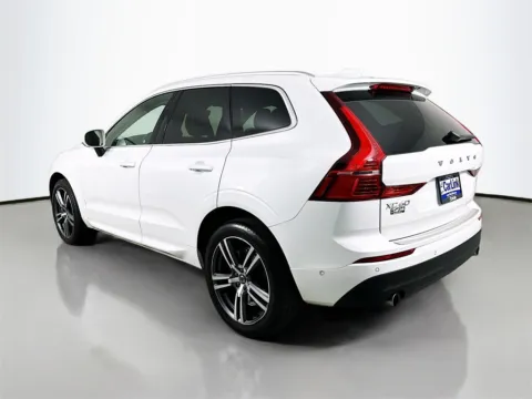 More photos of 2018 Volvo XC60 T6 Momentum at CarLink Fort Myers, FL