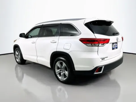 More photos of 2017 Toyota Highlander Limited at CarLink Fort Myers, FL