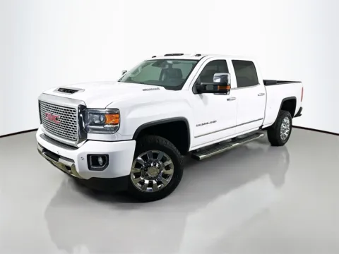 Another view of 2017 GMC Sierra 2500HD Denali for sale in Fort Myers, FL at CarLink Fort Myers