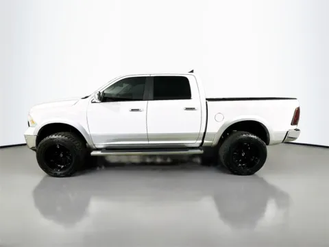 More photos of 2017 Ram 1500 Laramie at CarLink Fort Myers, FL