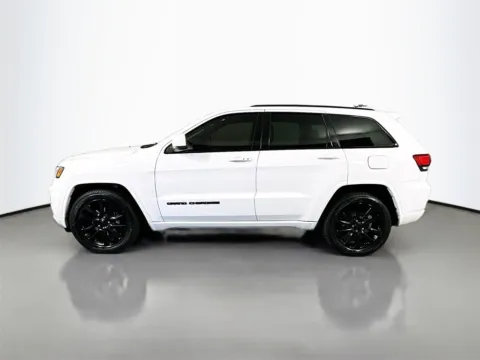 More photos of 2020 Jeep Grand Cherokee Altitude at CarLink Fort Myers, FL