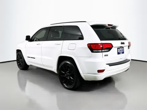 More photos of 2020 Jeep Grand Cherokee Altitude at CarLink Fort Myers, FL