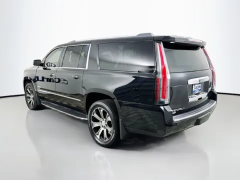 More photos of 2018 GMC Yukon XL Denali at CarLink Fort Myers, FL