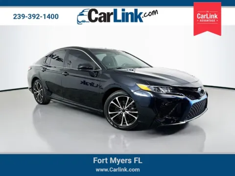 Black 2019 Toyota Camry SE for sale in Fort Myers, FL