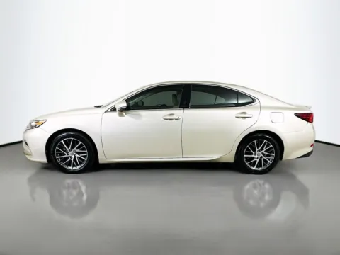 More photos of 2016 Lexus ES 350 at CarLink Fort Myers, FL