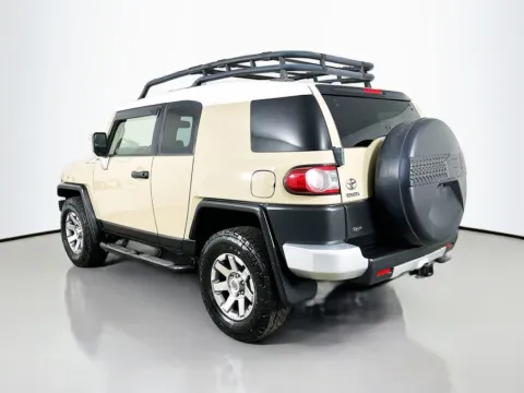 More photos of 2014 Toyota FJ Cruiser at CarLink Fort Myers, FL