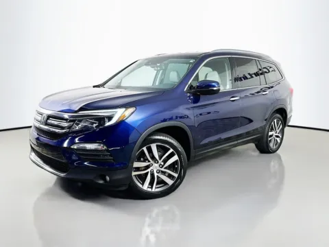 Another view of 2017 Honda Pilot Elite for sale in Fort Myers, FL at CarLink Fort Myers