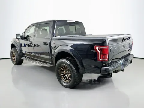 More photos of 2019 Ford F-150 Raptor at CarLink Fort Myers, FL