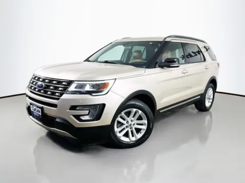 Another view of 2017 Ford Explorer XLT for sale in Fort Myers, FL at CarLink Fort Myers