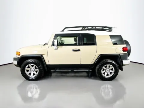 More photos of 2014 Toyota FJ Cruiser at CarLink Fort Myers, FL