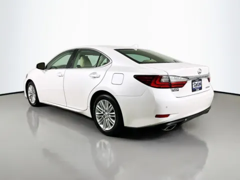 More photos of 2016 Lexus ES 350 at CarLink Fort Myers, FL
