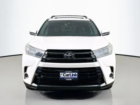 Photos of 2019 Toyota Highlander SE for sale in Fort Myers, FL at CarLink Fort Myers