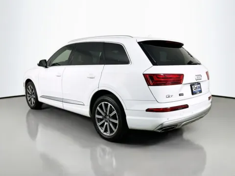 More photos of 2019 Audi Q7 55 Premium Plus at CarLink Fort Myers, FL