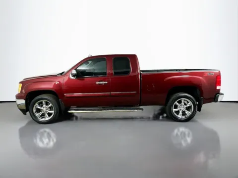 More photos of 2013 GMC Sierra 1500 SLE at CarLink Fort Myers, FL