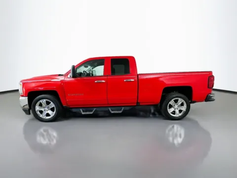 More photos of 2017 Chevrolet Silverado 1500 LT at CarLink Fort Myers, FL