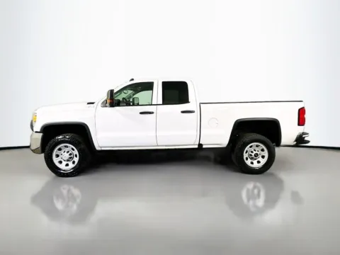 More photos of 2017 GMC Sierra 2500HD SLE at CarLink Fort Myers, FL