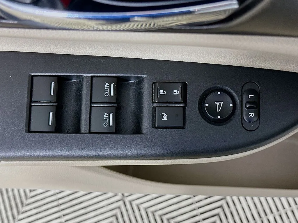 2015 Honda Accord EX-L - Photo 20