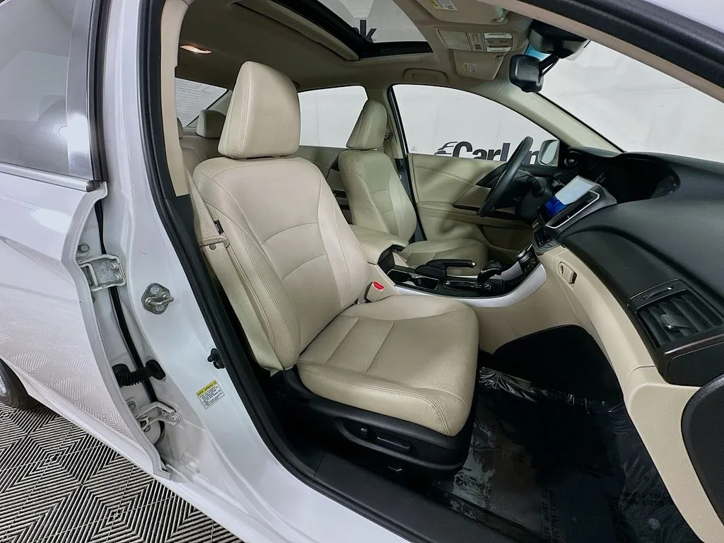 2015 Honda Accord EX-L - Photo 34