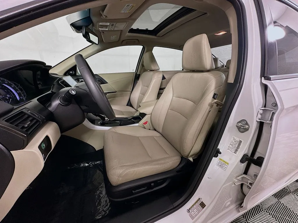 2015 Honda Accord EX-L - Photo 24