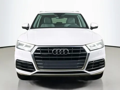 Photos of 2019 Audi Q5 2.0T Premium Plus for sale in Fort Myers, FL at CarLink Fort Myers