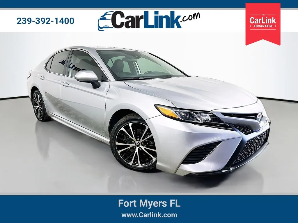 Silver 2020 Toyota Camry SE for sale in Fort Myers, FL