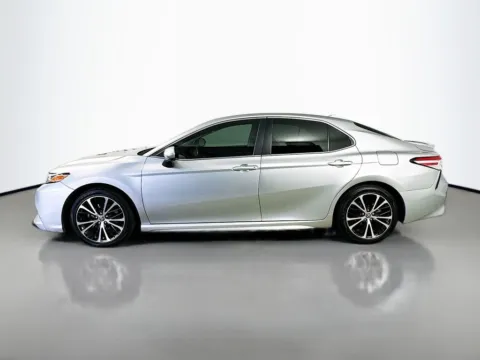 More photos of 2020 Toyota Camry SE at CarLink Fort Myers, FL