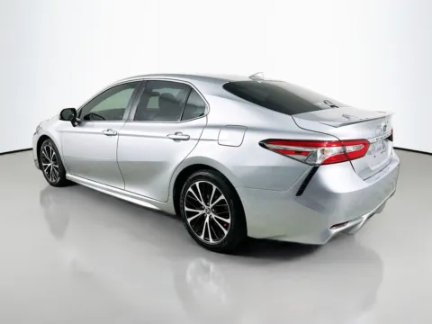 More photos of 2020 Toyota Camry SE at CarLink Fort Myers, FL