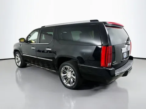 More photos of 2011 Cadillac Escalade ESV Platinum Edition at CarLink Fort Myers, FL