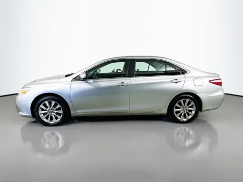 More photos of 2017 Toyota Camry SE at CarLink Fort Myers, FL